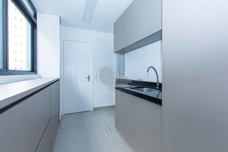 Apartamento para alugar com 215m², 3 quartos e 2 vagas