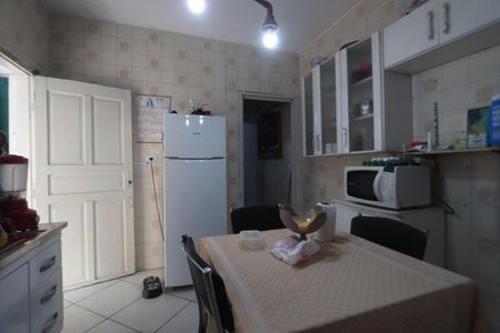 Casa à venda com 125m², 4 quartos e 2 vagasCozinha