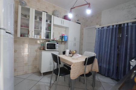 Casa à venda com 125m², 4 quartos e 2 vagasCozinha