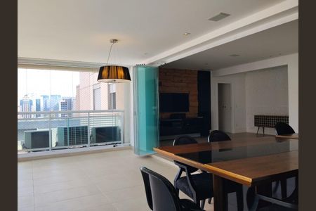 Apartamento para alugar com 3 quartos, 160m² em Itaim Bibi, São Paulo