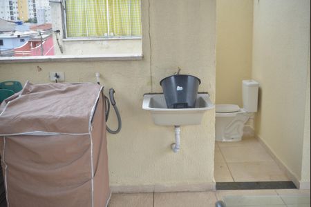 Apartamento à venda com 80m², 2 quartos e 1 vagaAera de Serviço