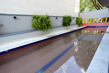 Studio para alugar com 63m², 1 quarto e 1 vaga Studio para alugar com 63m², 1 quarto e 1 vagaÁrea comum - Piscina