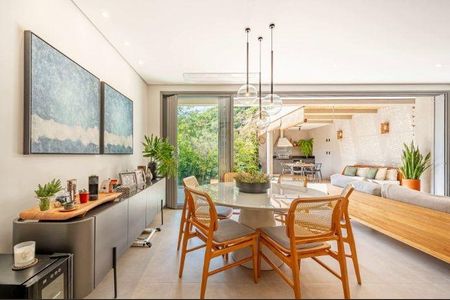 Casa à venda com 3 quartos, 200m² em Residencial Tambore III, Santana de Parnaíba