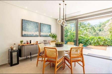 Casa à venda com 3 quartos, 200m² em Residencial Tambore III, Santana de Parnaíba