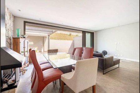 Casa à venda com 3 quartos, 200m² em Residencial Tambore III, Santana de Parnaíba