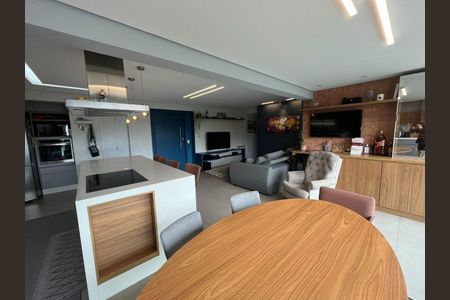 Apartamento à venda com 3 quartos, 107m² em Vila Lucia Elvira, São Paulo