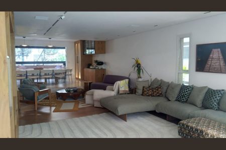 Apartamento à venda com 3 quartos, 220m² em Cerqueira César, São Paulo