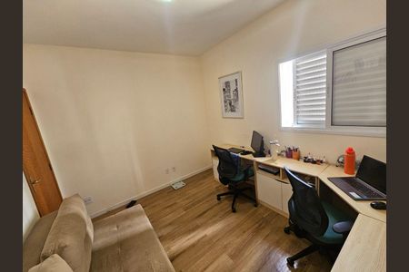 Casa à venda com 3 quartos, 111m² em Vila Firmiano Pinto, São Paulo