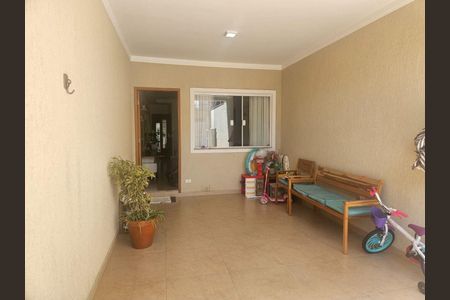 Casa à venda com 3 quartos, 111m² em Vila Firmiano Pinto, São Paulo