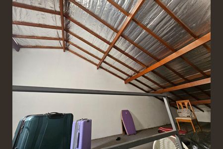 Casa à venda com 3 quartos, 111m² em Vila Firmiano Pinto, São Paulo