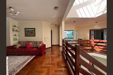 Casa à venda com 4 quartos, 534m² em Parque dos Passaros, São Bernardo do Campo