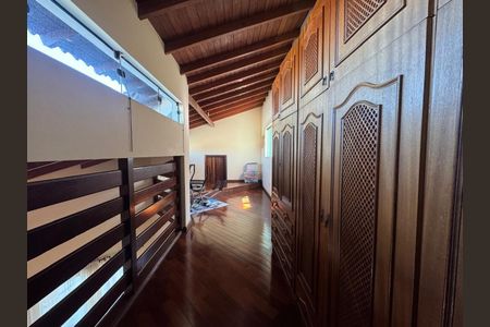 Casa à venda com 4 quartos, 534m² em Parque dos Passaros, São Bernardo do Campo