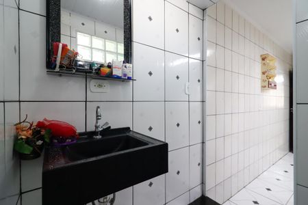 Casa à venda com 130m², 2 quartos e 2 vagasBanheiro 2