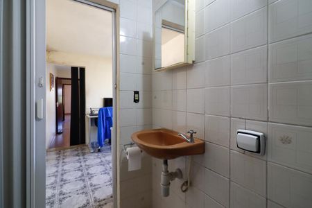 Casa à venda com 130m², 2 quartos e 2 vagasBanheiro da Suíte