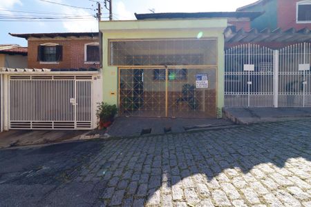 Casa à venda com 130m², 2 quartos e 2 vagasFachada