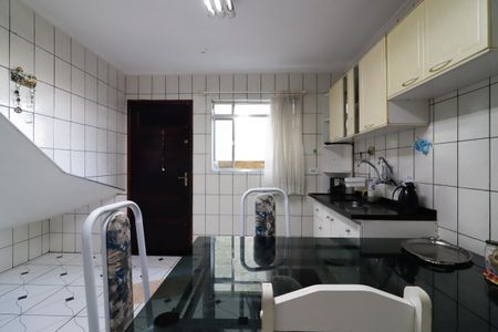 Casa à venda com 130m², 2 quartos e 2 vagasCozinha