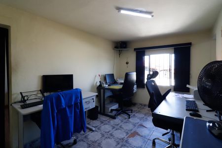 Casa à venda com 130m², 2 quartos e 2 vagasCloset da Suíte