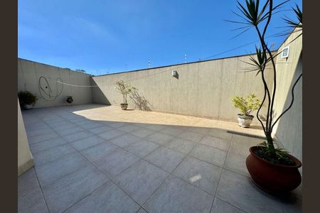 Casa à venda com 4 quartos, 300m² em Parque dos Passaros, São Bernardo do Campo