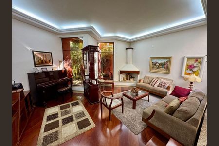 Casa à venda com 4 quartos, 300m² em Parque dos Passaros, São Bernardo do Campo