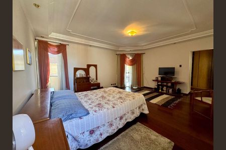 Casa à venda com 4 quartos, 300m² em Parque dos Passaros, São Bernardo do Campo