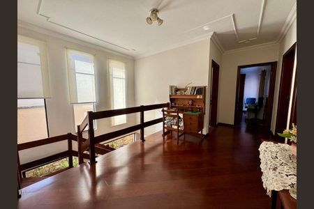 Casa à venda com 4 quartos, 300m² em Parque dos Passaros, São Bernardo do Campo