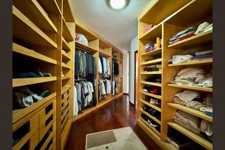 Casa à venda com 4 quartos, 300m² em Parque dos Passaros, São Bernardo do Campo