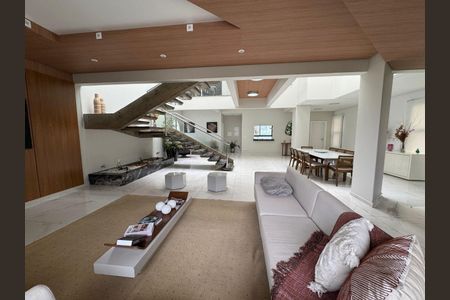 Casa à venda com 4 quartos, 507m² em Parque Terra Nova II, São Bernardo do Campo