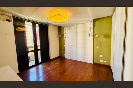Apartamento à venda com 225m², 3 quartos e 3 vagas