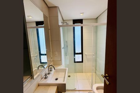Apartamento à venda com 225m², 3 quartos e 3 vagas