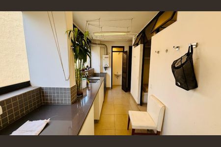 Apartamento à venda com 225m², 3 quartos e 3 vagas