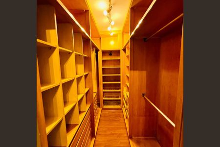 Apartamento à venda com 225m², 3 quartos e 3 vagas