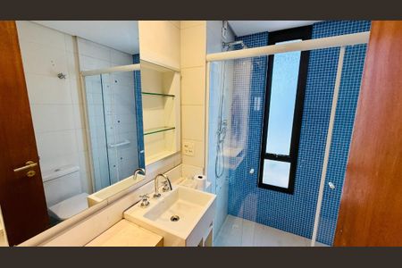 Apartamento à venda com 225m², 3 quartos e 3 vagas