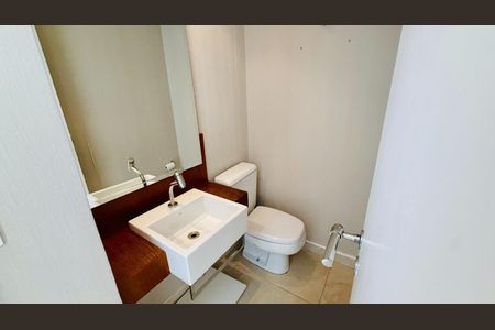 Apartamento à venda com 225m², 3 quartos e 3 vagas
