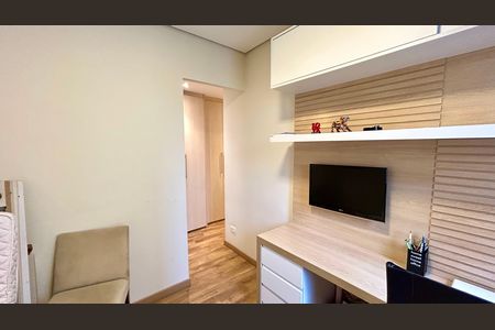 Apartamento à venda com 130m², 3 quartos e 2 vagas Apartamento à venda com 130m², 3 quartos e 2 vagasQuarto Suíte 1