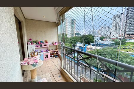 Apartamento à venda com 130m², 3 quartos e 2 vagas Apartamento à venda com 130m², 3 quartos e 2 vagasVaranda da Sala