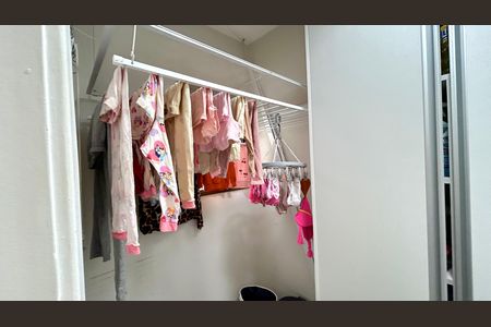 Apartamento à venda com 130m², 3 quartos e 2 vagas Apartamento à venda com 130m², 3 quartos e 2 vagasÁrea de Serviço