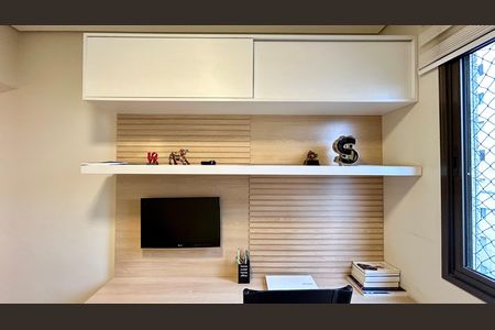 Apartamento à venda com 130m², 3 quartos e 2 vagas Apartamento à venda com 130m², 3 quartos e 2 vagasQuarto Suíte 1