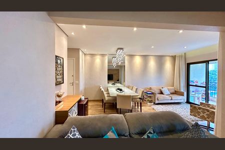 Apartamento à venda com 130m², 3 quartos e 2 vagas Apartamento à venda com 130m², 3 quartos e 2 vagasSala