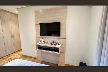 Apartamento à venda com 130m², 3 quartos e 2 vagas Apartamento à venda com 130m², 3 quartos e 2 vagasQuarto Suíte 3