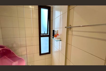 Apartamento à venda com 130m², 3 quartos e 2 vagas Apartamento à venda com 130m², 3 quartos e 2 vagasBanheiro da Suíte 2