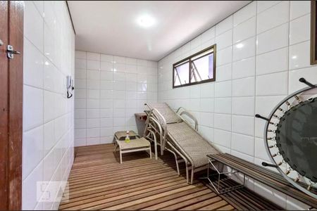 Apartamento à venda com 130m², 3 quartos e 2 vagas Apartamento à venda com 130m², 3 quartos e 2 vagasSauna