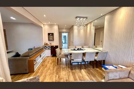 Apartamento à venda com 130m², 3 quartos e 2 vagas Apartamento à venda com 130m², 3 quartos e 2 vagasSala