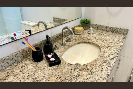 Apartamento à venda com 130m², 3 quartos e 2 vagas Apartamento à venda com 130m², 3 quartos e 2 vagasBanheiro da Suíte 3