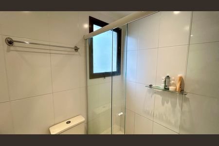 Apartamento à venda com 130m², 3 quartos e 2 vagas Apartamento à venda com 130m², 3 quartos e 2 vagasBanheiro da Suíte 3