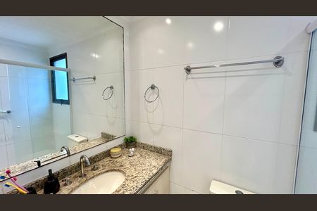 Apartamento à venda com 130m², 3 quartos e 2 vagas Apartamento à venda com 130m², 3 quartos e 2 vagasBanheiro da Suíte 3