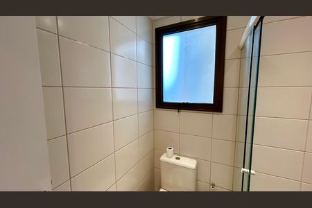 Apartamento à venda com 130m², 3 quartos e 2 vagas Apartamento à venda com 130m², 3 quartos e 2 vagasBanheiro da Suíte 1