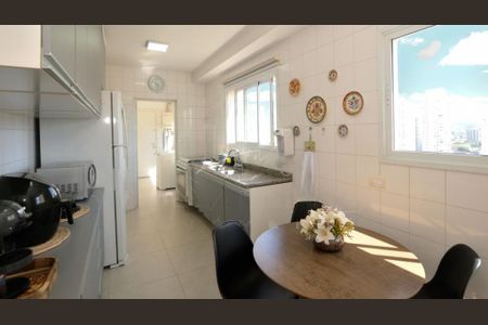 Apartamento à venda com 169m², 4 quartos e 3 vagas