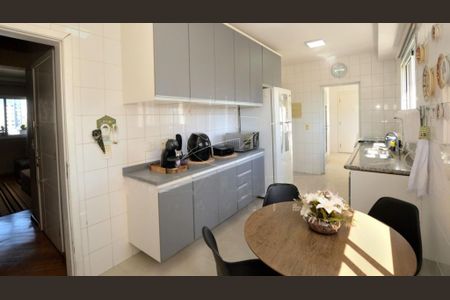 Apartamento à venda com 169m², 4 quartos e 3 vagas