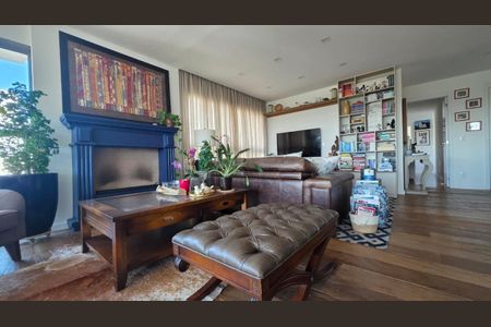 Apartamento à venda com 3 quartos, 131m² em Campo Belo, São Paulo