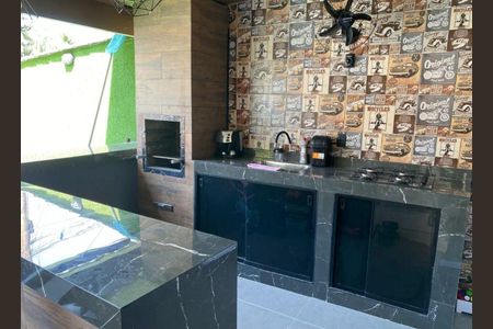 Casa à venda com 2 quartos, 180m² em Vargem Pequena, Rio de Janeiro